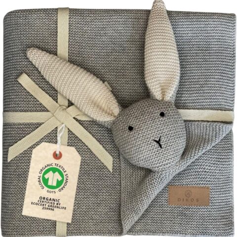 DIKOS® Original Babydecke SCHMUSE-HASE Cappuccino – GOTS Bio-Baumwolle mit Kuscheltier